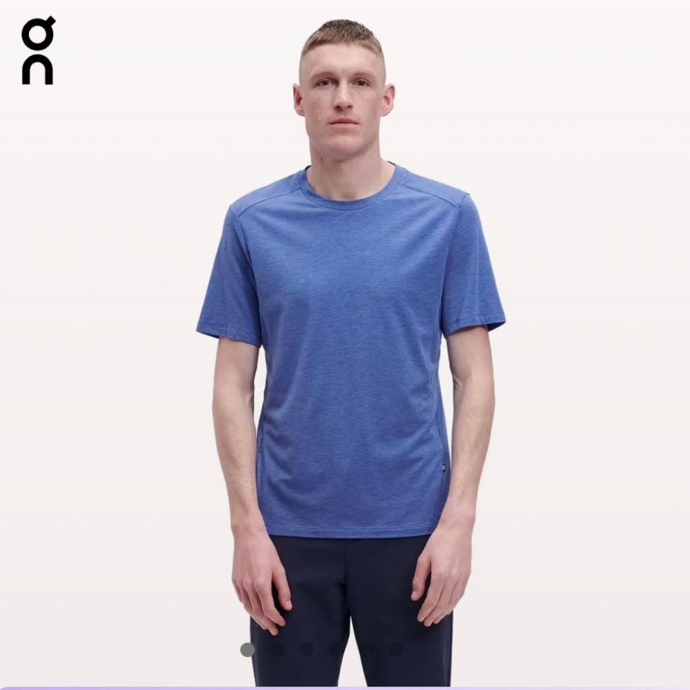 On Running OC Active-T Cobalt Blue Size Large 💙 NWT